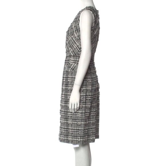 Escada 38 Sz 8 Black Ivory Plaid Tweed Fringed Textured Sheath Midi Dress V Neck - Picture 3 of 9